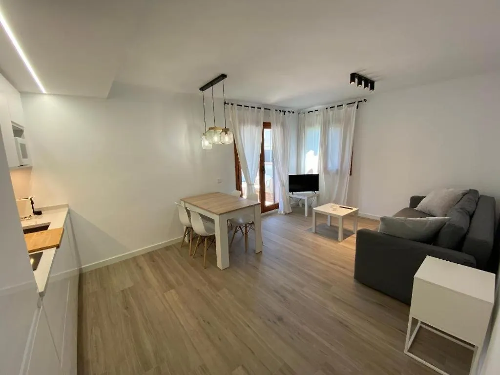 L' Escala Apartamento Cala Montgo דירה
